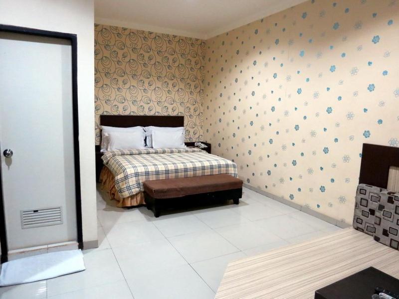 Vindhika Hotel Makassar Exterior foto