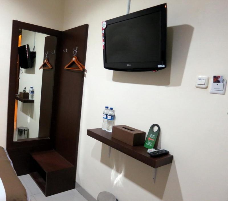 Vindhika Hotel Makassar Zimmer foto